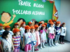 Yaz Okulu İtfaiye Gezi Küçükçekmece Sefaköy Cennet Tepeüstü Mahallesi Tatlı Çocuklar Anaokulu Kreş Yuva