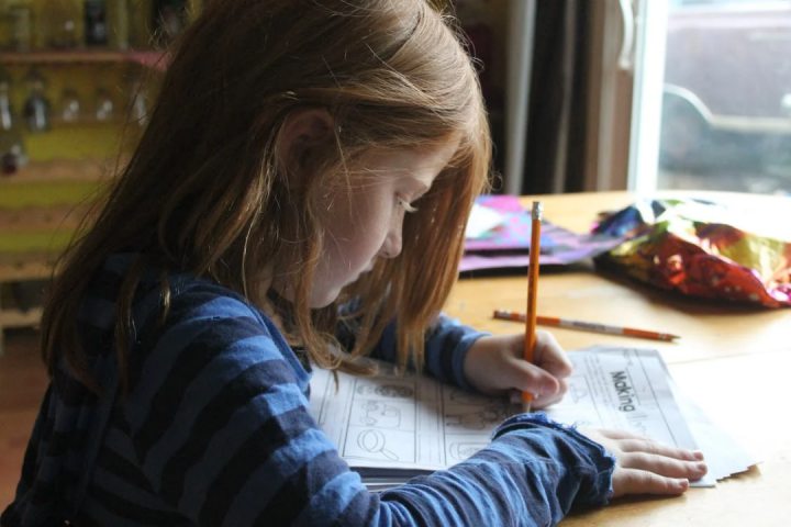 Ebeveynler çocukların matematik ödevlerine nasıl yardımcı olabilir
